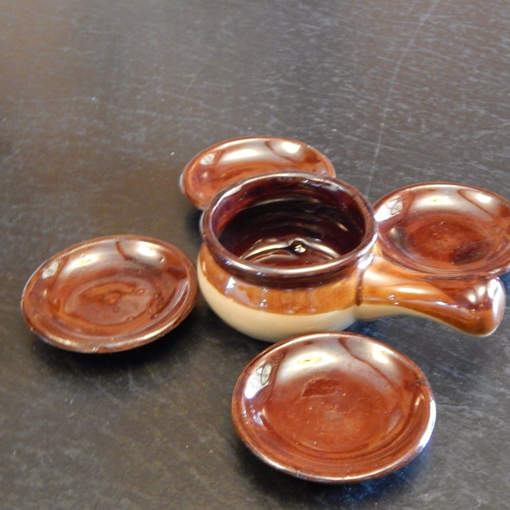 VTG Stoneware Set Pan w/4 Plates